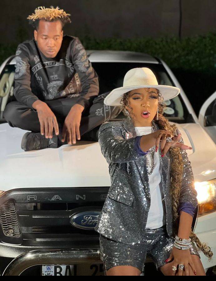 Y Celeb Feat. Bombshell, Macky 2 & Jc Kalinks - LESA NAKA MUNTU